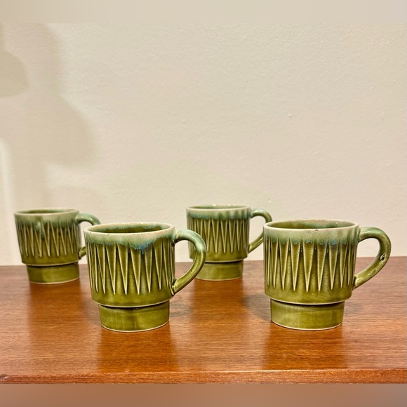 Set of four Vintage Green Drip Glaze Coffee Mugs stackable made in Japan 60s 70s - Picture 1 of 9